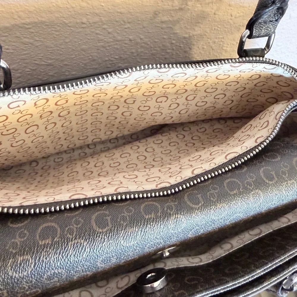 GUESS Monogram Logo Satchel Handbag Brown Silver Tone‎ Hardware Crossbody Bag